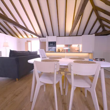 Tropicalidays La Punta Apartamento *